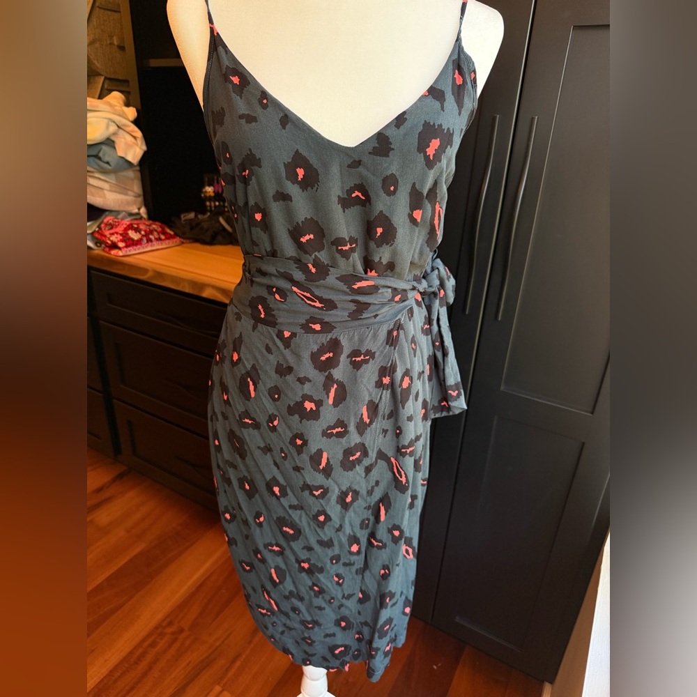 Stylish Leopard Print Midi Wrap Dress